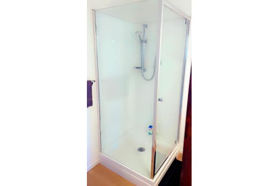 2-Bedroom Apartment - shower